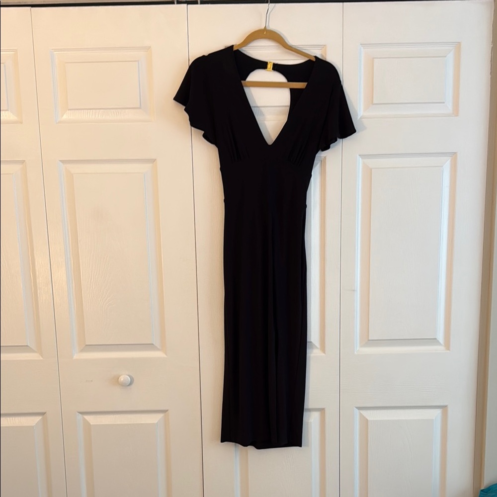 Elegant Black Midi Sheath Dress with V-Neck and Flutter Sleeves